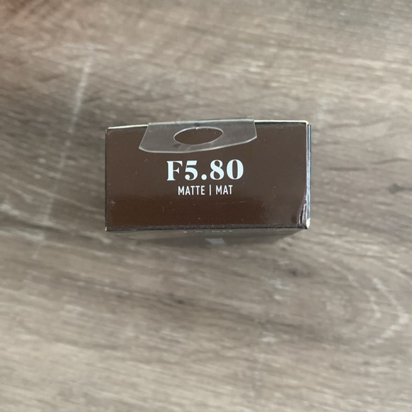 🟫 F5.80 Morphe Foundation Fluidity-F5.80 - Picture 7 of 13